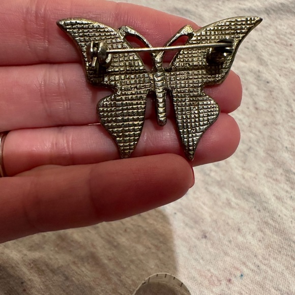 Antique Butterfly Brooch - Picture 2 of 3